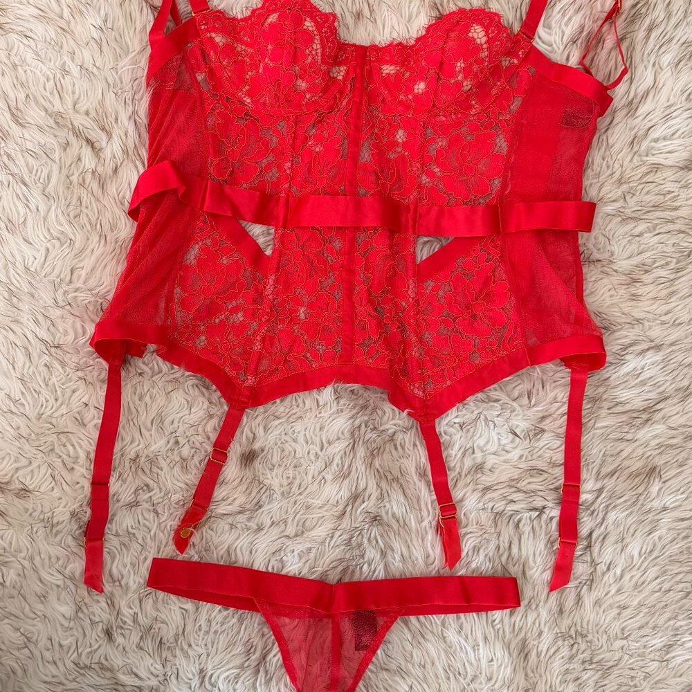 Victoria's Secret Women's Garter Corset w/ Thong Lingerie